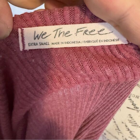 We The Free Main Squeeze Hacci Top size Extra Small - Picture 9 of 9
